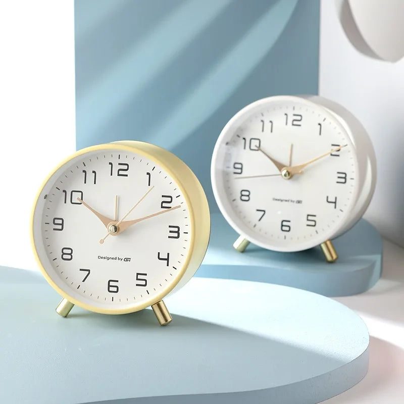 Soreviana Silent Scandinavian Table Clock with Modern Design